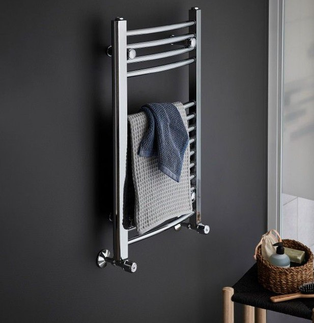 GRZEJNIK ŁAZIENKOWY CHROM ESSO 70X40 PŁASKI